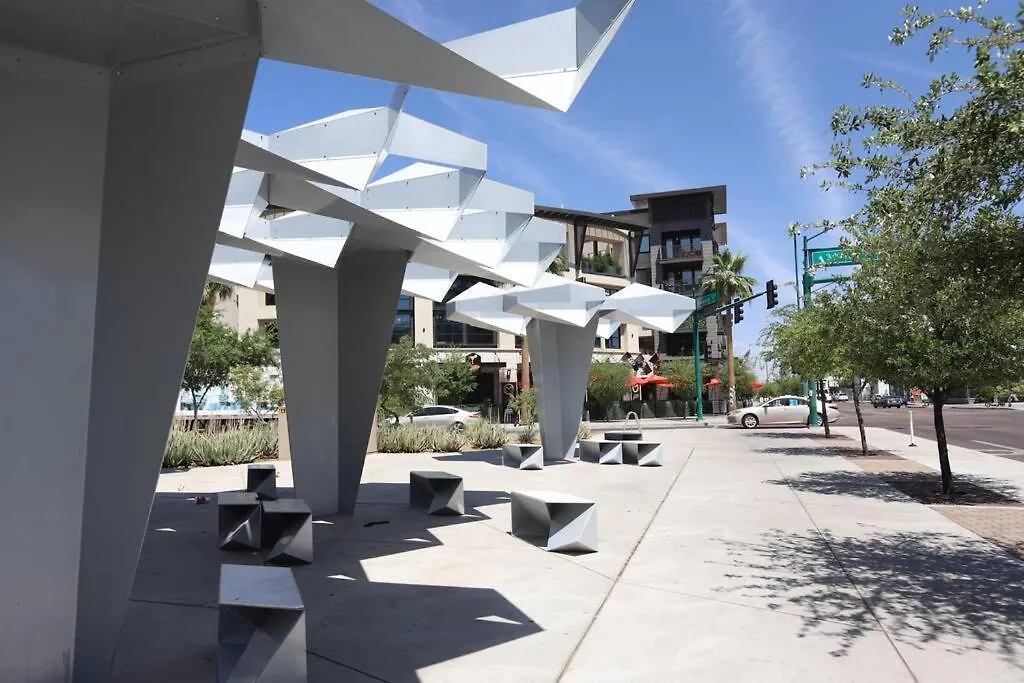 Poolside Studio In Central Dtph Location W/ Pool Phoenix